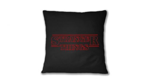 Stranger Things logo párnahuzat